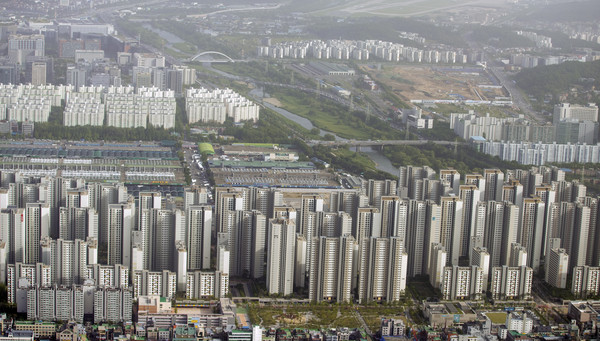 이번주 서울 아파트 매매가가 전주대비 하락세를 이어간 가운데, 강남·서초구 아파트값만 나란히 상승했다. 사진=뉴스온 DB